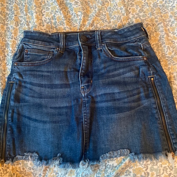American Eagle Denim Skirt - Picture 1 of 2